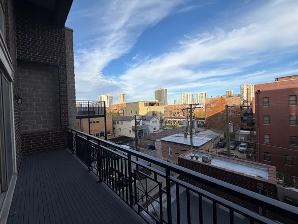 $5,700 | 1347 North Sedgwick Street, Unit 4N, Chicago, IL 60610