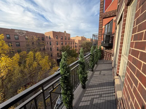 $5,700 | 1347 North Sedgwick Street, Unit 4N, Chicago, IL 60610