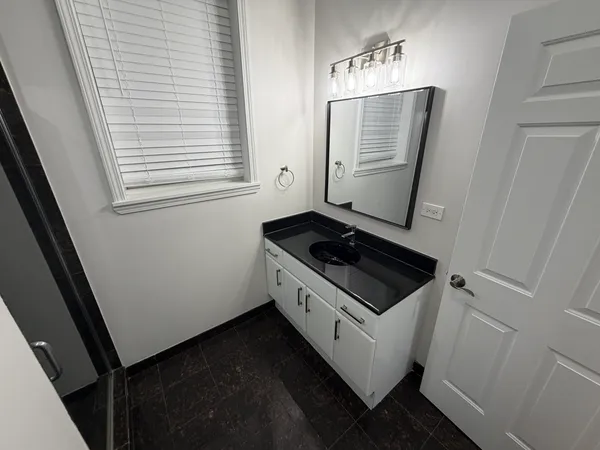 $5,700 | 1347 North Sedgwick Street, Unit 4N, Chicago, IL 60610