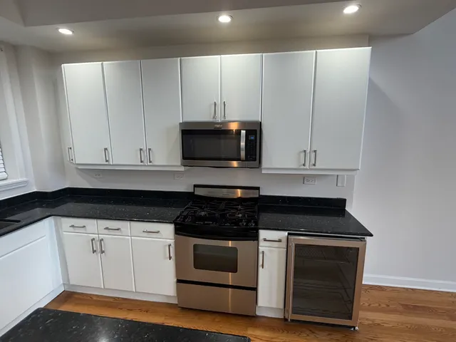 $6,500 | 1347 North Sedgwick Street, Unit 4N, Chicago, IL 60610