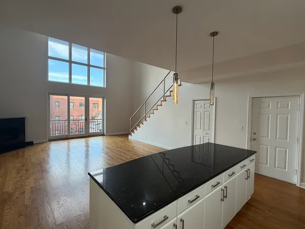 $5,700 | 1347 North Sedgwick Street, Unit 4N, Chicago, IL 60610