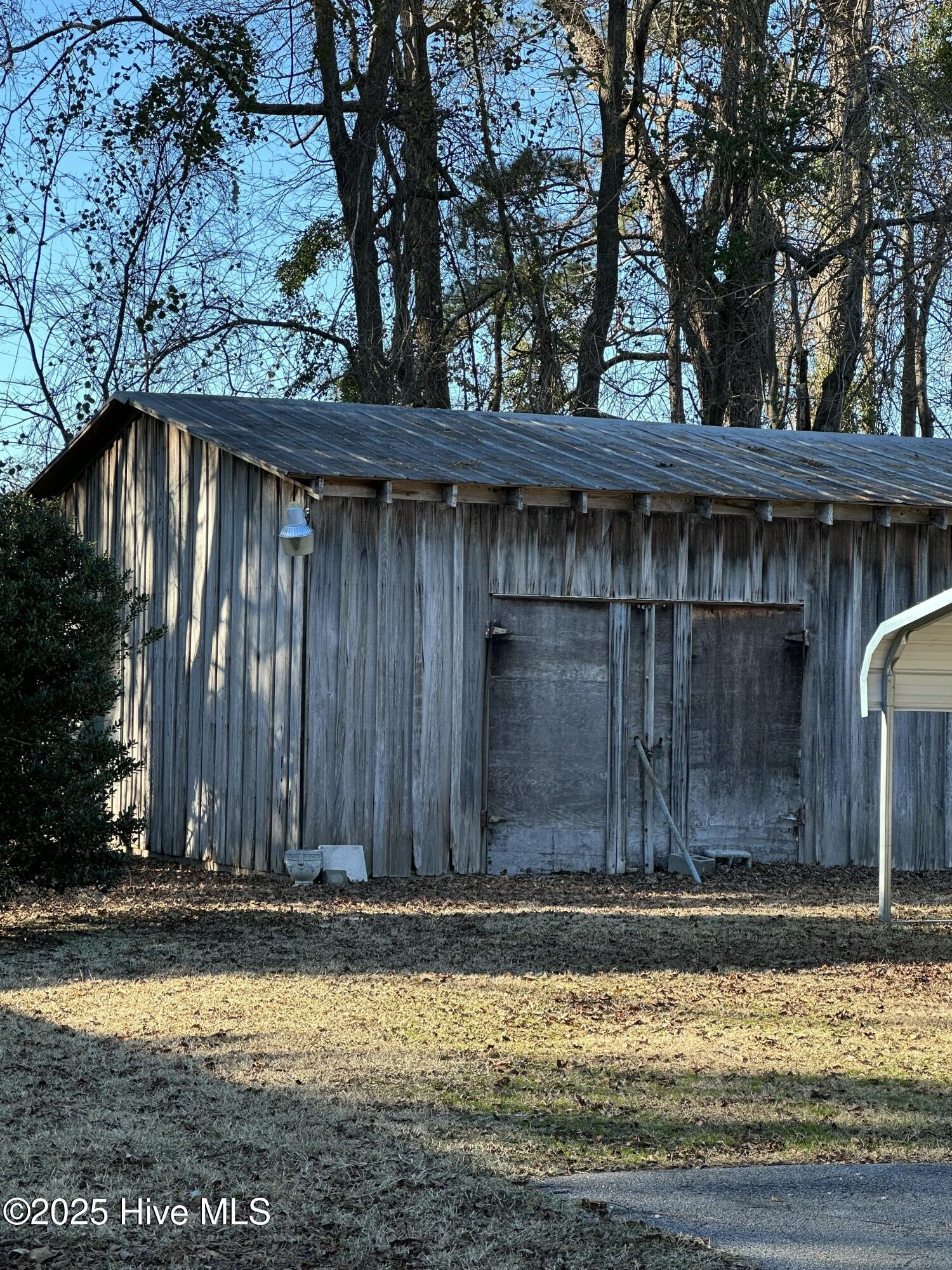 111 Asbury Road Cove City, NC 28523 - Photo 51 of 52 I love an old barn