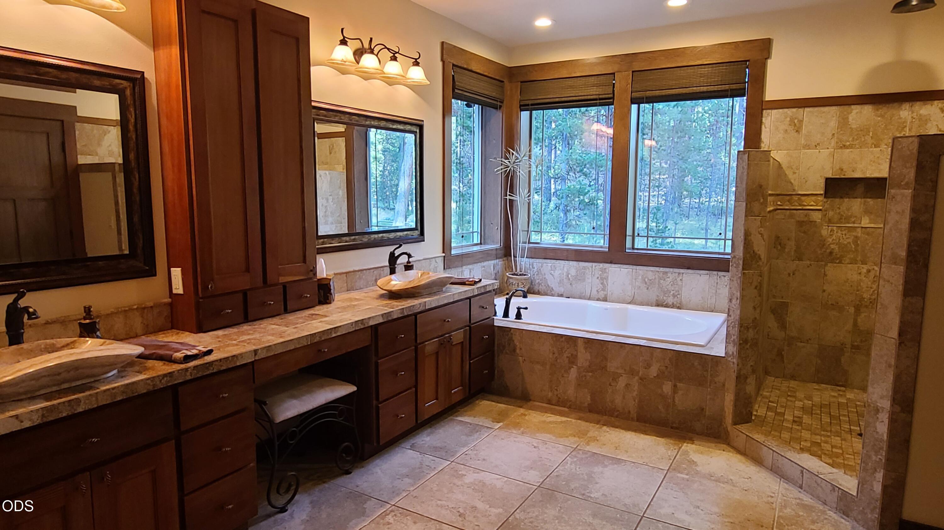 54937 Forest Lane Bend, OR 97707 - Photo 44 of 61