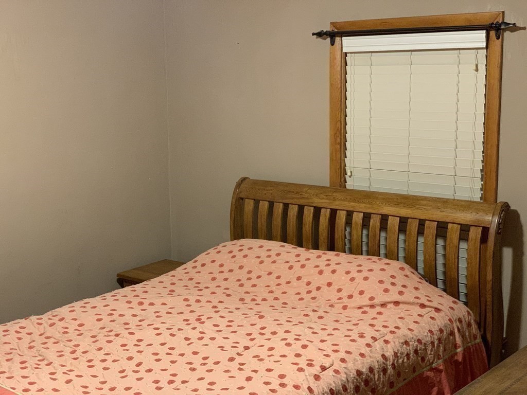 39 Ridgewood Avenue Holyoke, MA 01040 - Photo 16 of 26 Gallery Image 16