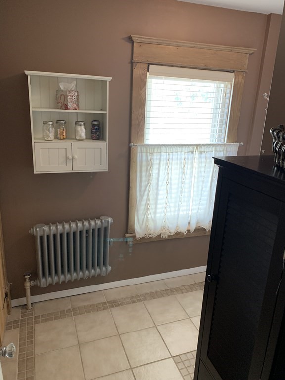 39 Ridgewood Avenue Holyoke, MA 01040 - Photo 18 of 26 Gallery Image 18