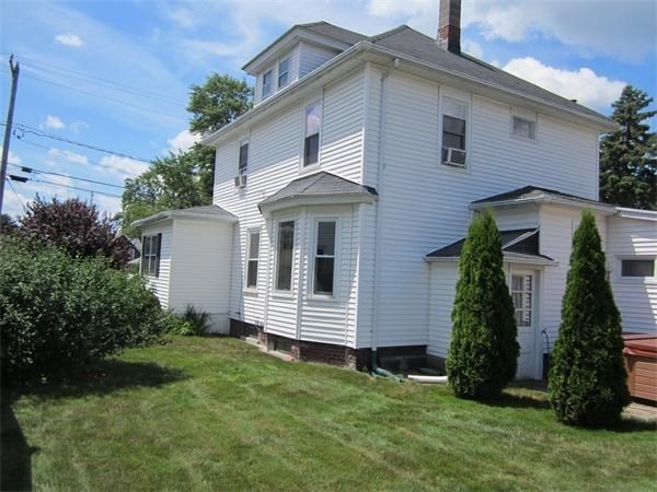 39 Ridgewood Avenue Holyoke, MA 01040 - Photo 4 of 26 Gallery Image 4