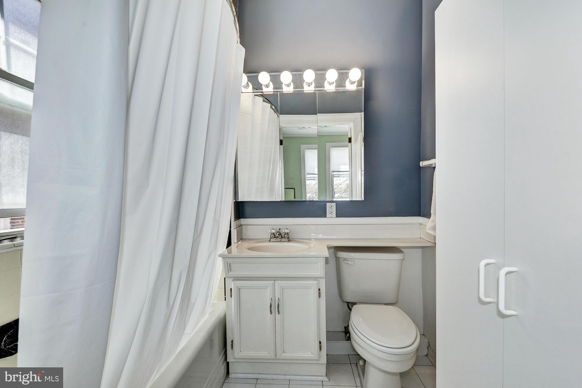 3409 29th Street Northwest, Unit 13 Washington, DC 20008 - Photo 16 of 21 Bath (Master)