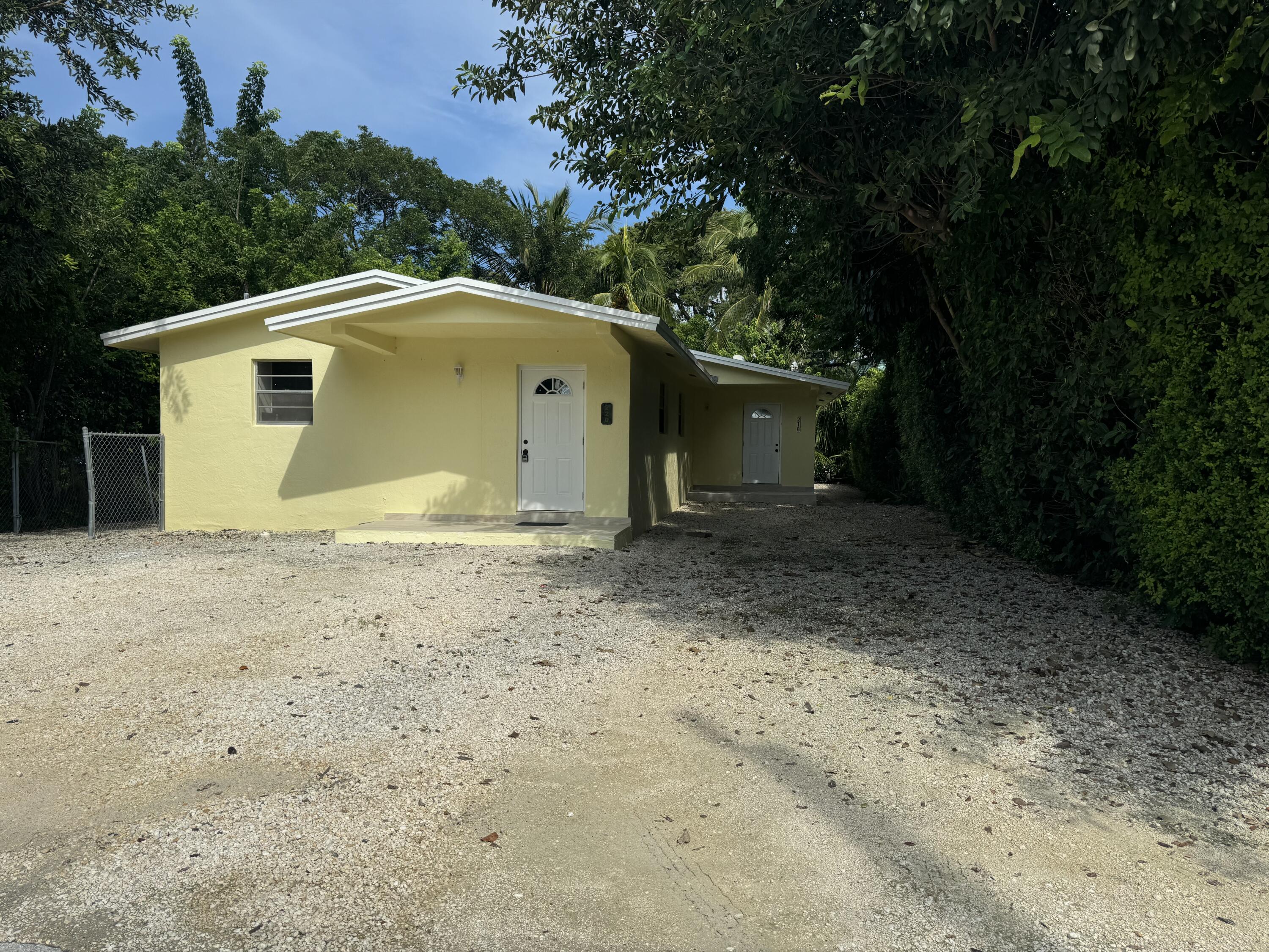 220 West Indies Road Tavernier, FL 33070 - Photo 3 of 40 FRONT YARD
