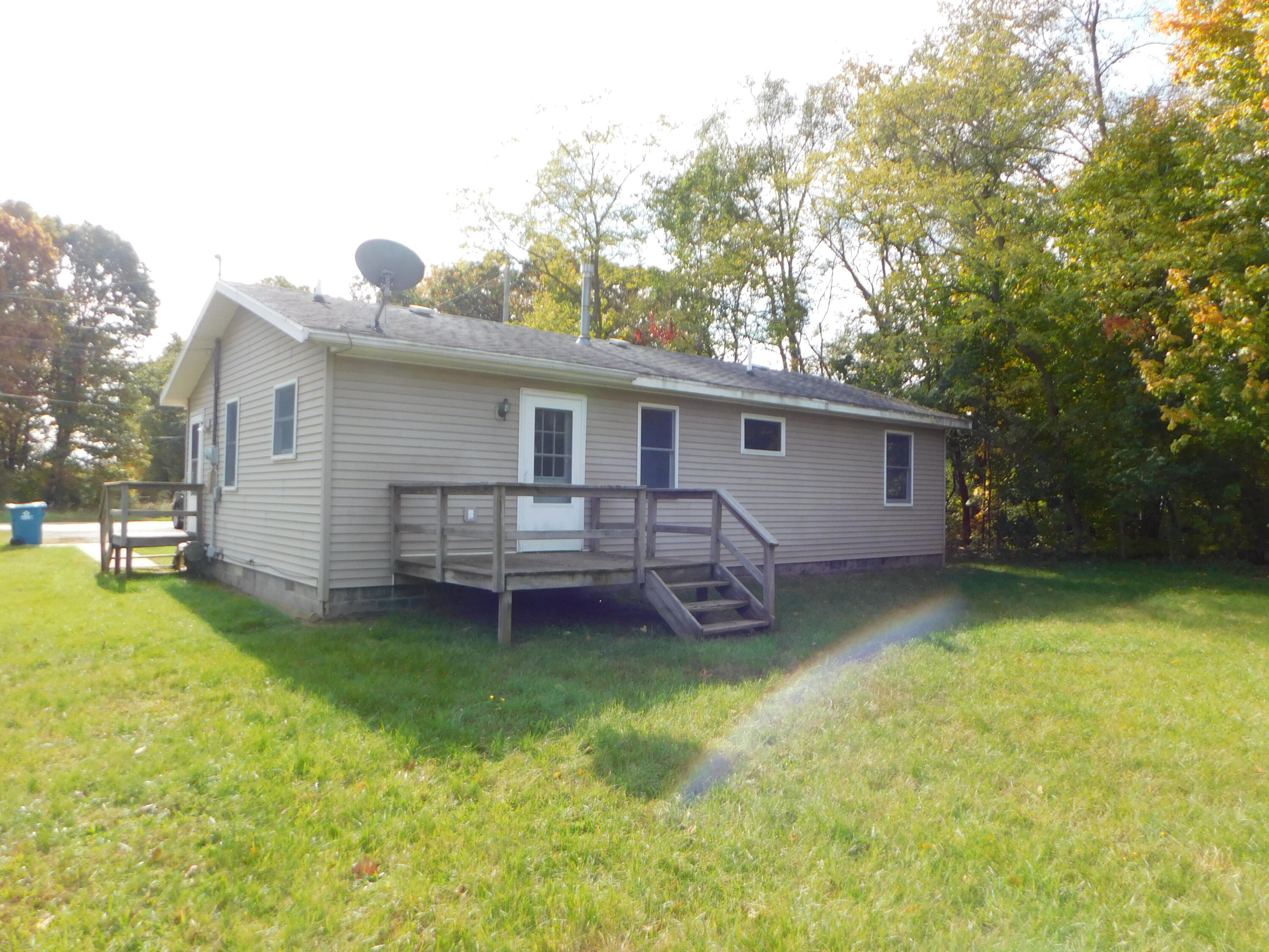 109 East South Street Decatur, MI 49045 - Photo 18 of 18 back deck