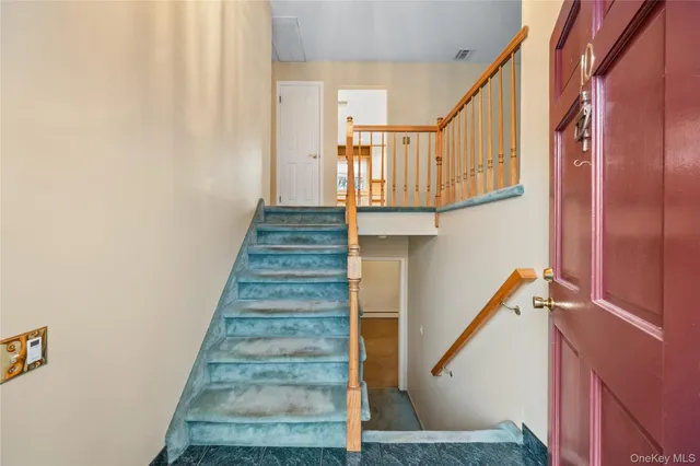 $699,999 | 10 Moorea Court, Garnerville, NY 10923