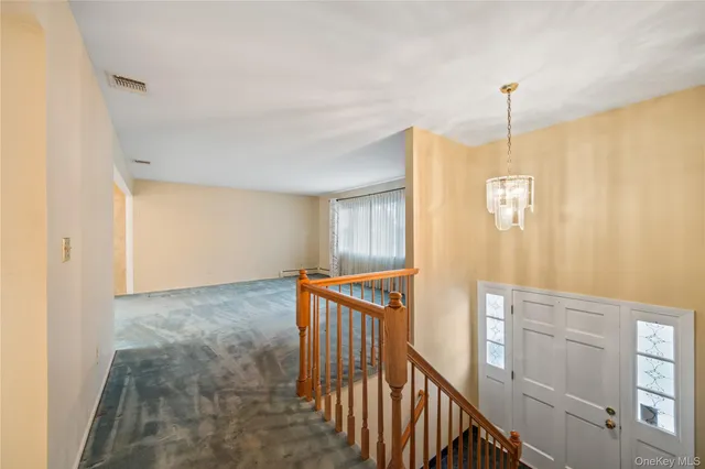 $699,999 | 10 Moorea Court, Garnerville, NY 10923