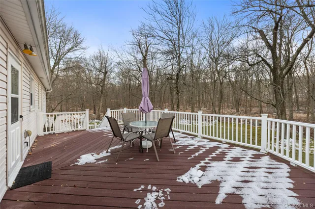 $699,999 | 10 Moorea Court, Garnerville, NY 10923