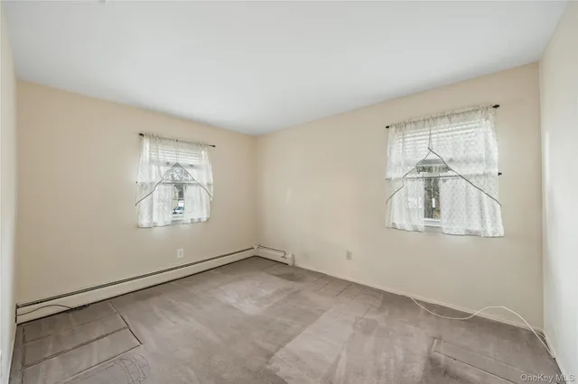 $699,999 | 10 Moorea Court, Garnerville, NY 10923