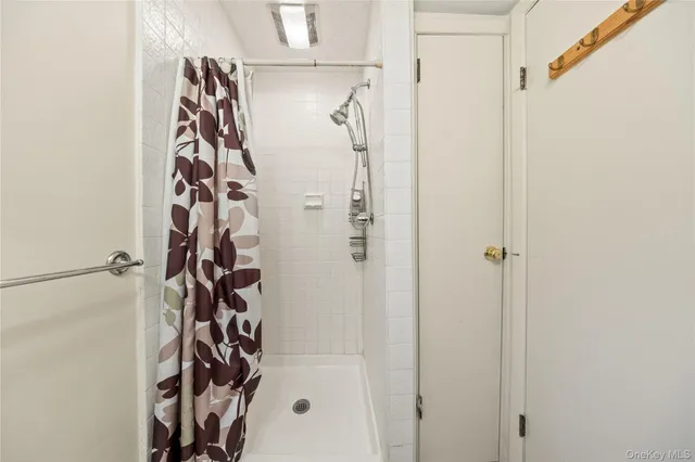 $699,999 | 10 Moorea Court, Garnerville, NY 10923