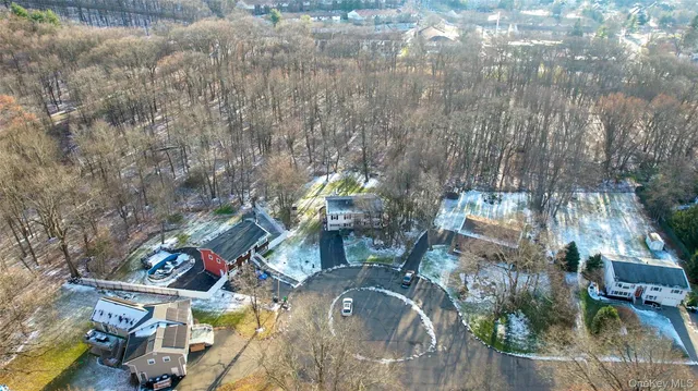 $699,999 | 10 Moorea Court, Garnerville, NY 10923