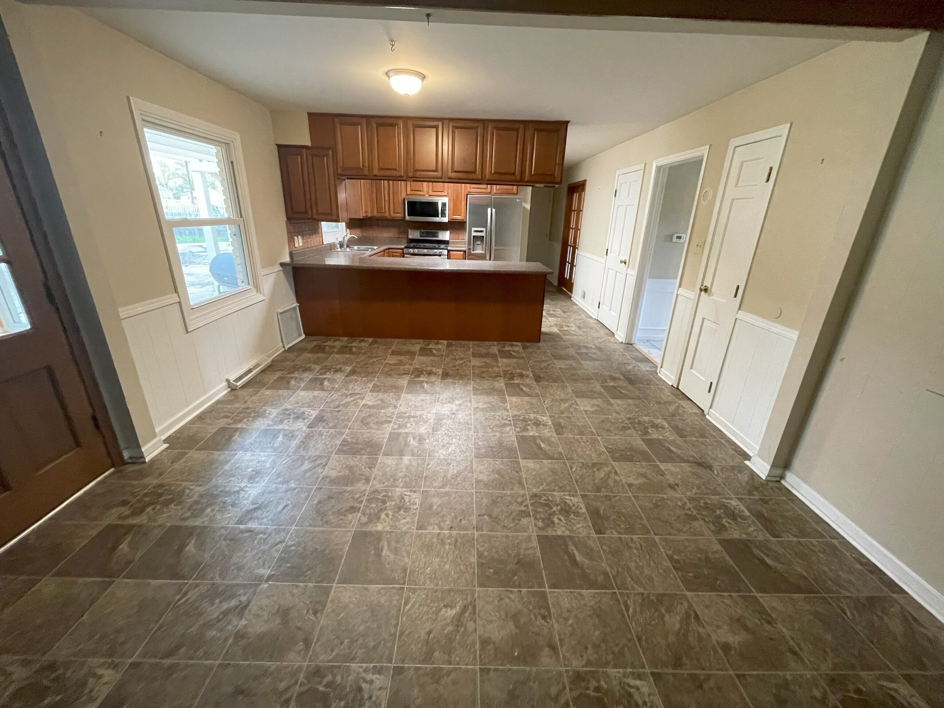 7210 Larkshall Road Indianapolis, IN 46250 - Photo 17 of 45 Gallery Image 17