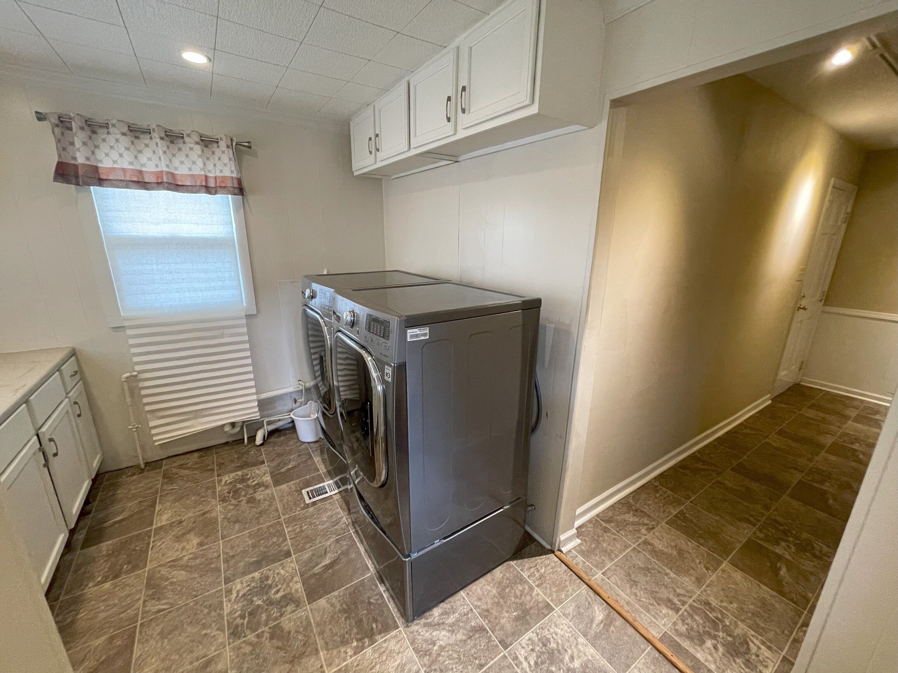 7210 Larkshall Road Indianapolis, IN 46250 - Photo 3 of 45 Gallery Image 3