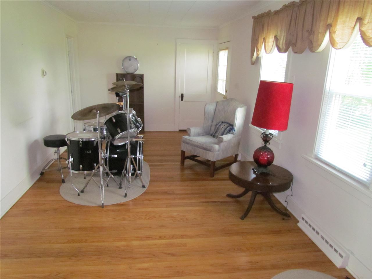 10494 Freeport Road Durand, IL 61024 - Photo 35 of 40 a view of a room with gym equipment