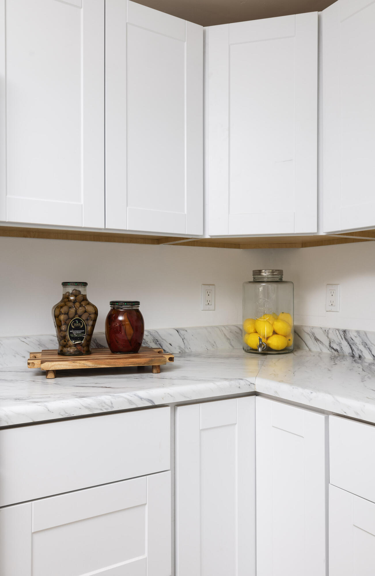 928 Spring Street Santa Barbara, CA 93103 - Photo 10 of 28 Kitchen