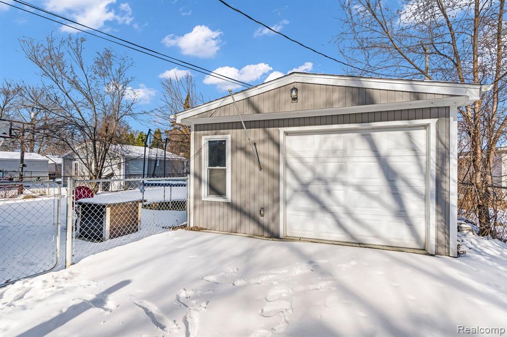 2220 Princeton Road Berkley, MI 48072 - Photo 24 of 27 Gallery Image 24