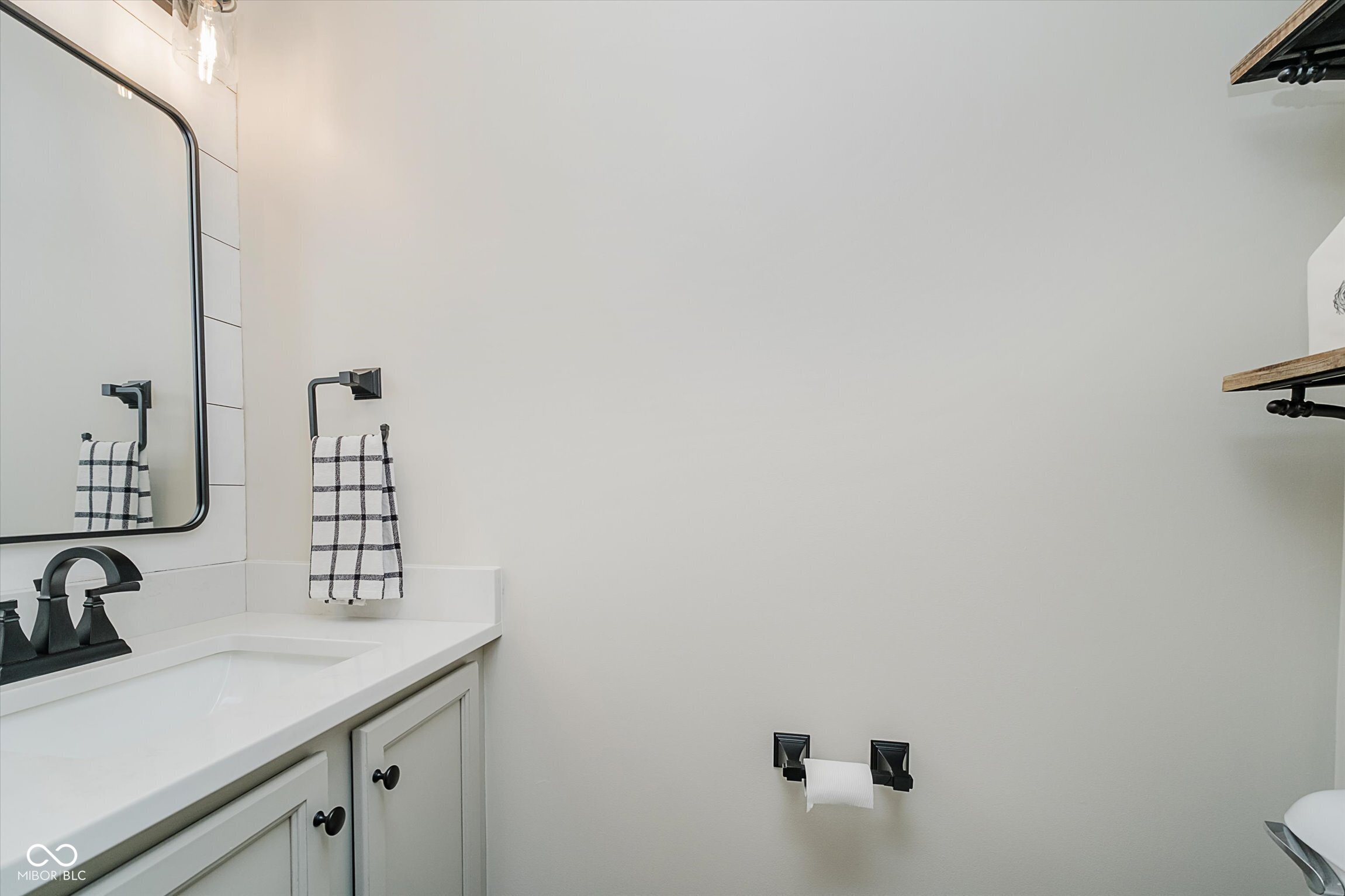 8292 Enclave Boulevard Fishers, IN 46038 - Photo 17 of 31