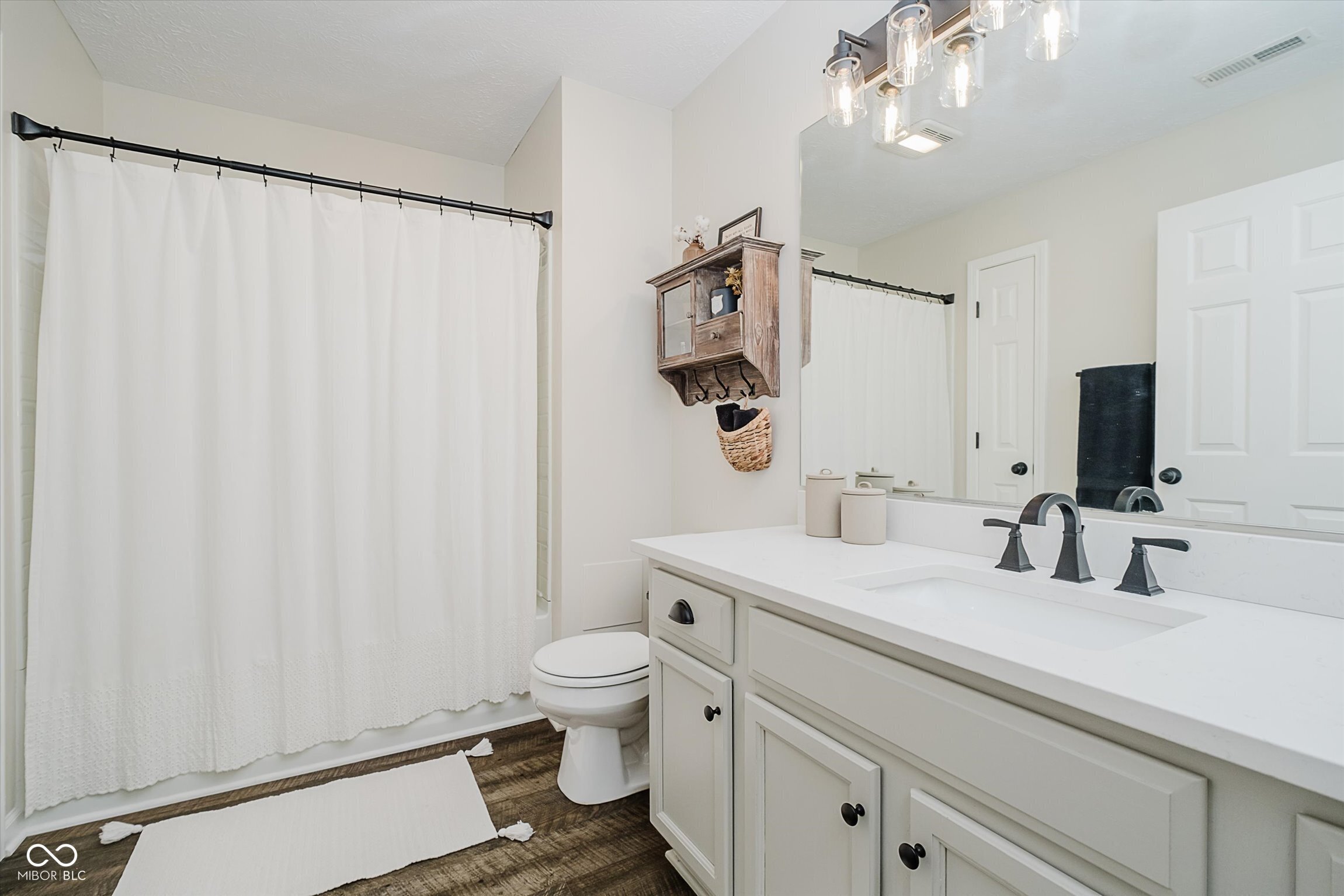 8292 Enclave Boulevard Fishers, IN 46038 - Photo 27 of 31