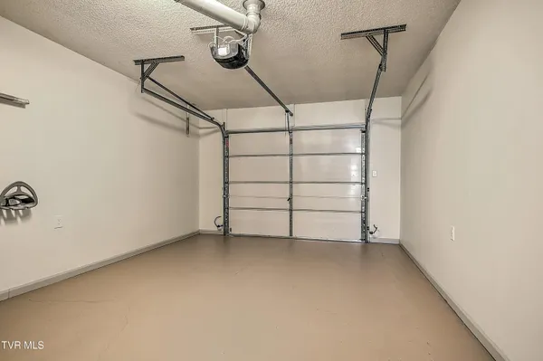 $249,900 | 1725 West Lakeview Drive, Unit 62, Johnson City, TN 37601