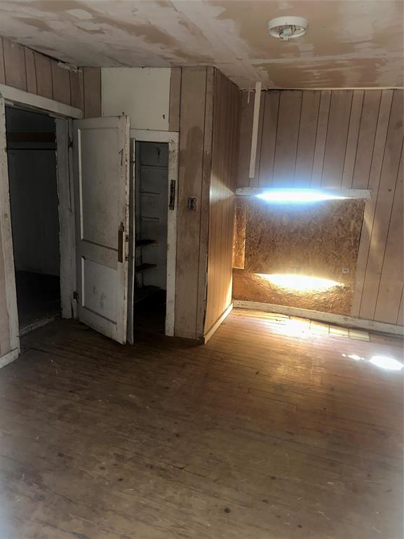 1015 South Pecos Street Coleman, TX 76834 - Photo 4 of 7 a view of an empty room with closet area