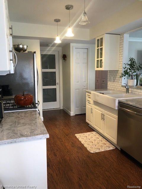 408 Meadow Bridge Drive Rochester Hills, MI 48307 - Photo 14 of 27