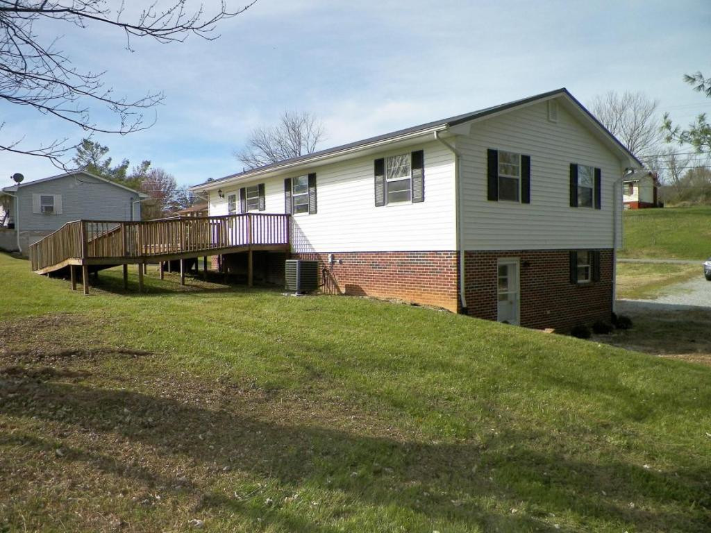 135 Mt Hebron Road Greeneville, TN 37743 - Photo 2 of 12 Photo 2