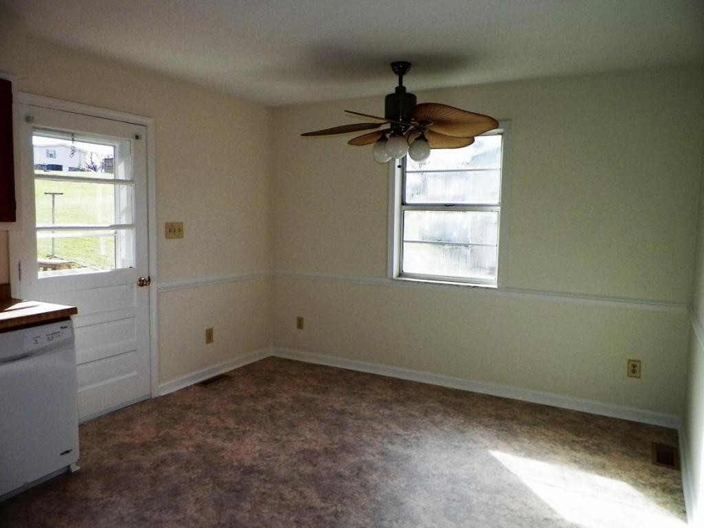 135 Mt Hebron Road Greeneville, TN 37743 - Photo 7 of 12 Photo 7
