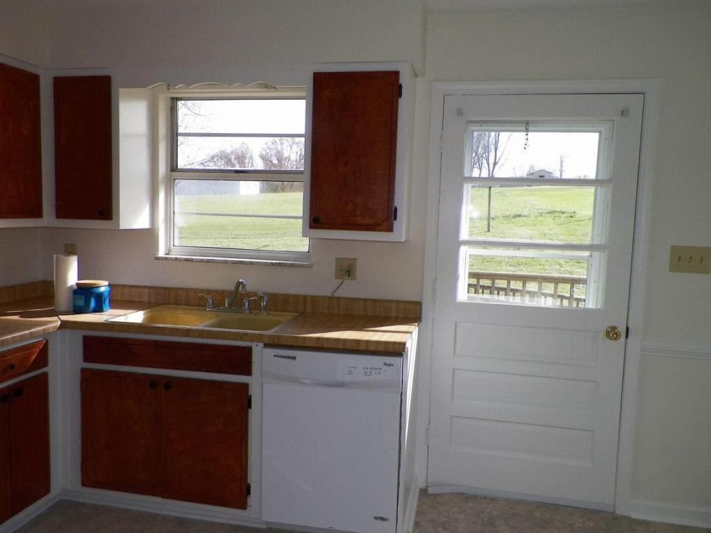 135 Mt Hebron Road Greeneville, TN 37743 - Photo 8 of 12 Photo 8