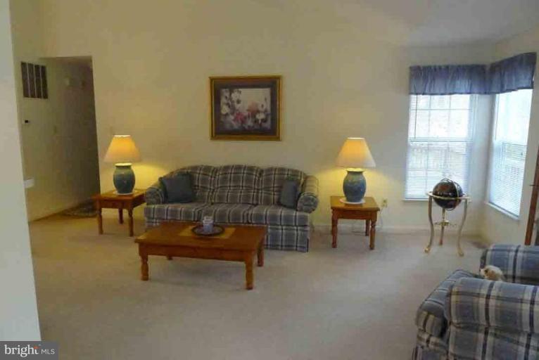6295 Patuxent Quarter Road Hanover, MD 21076 - Photo 16 of 22 Living Room