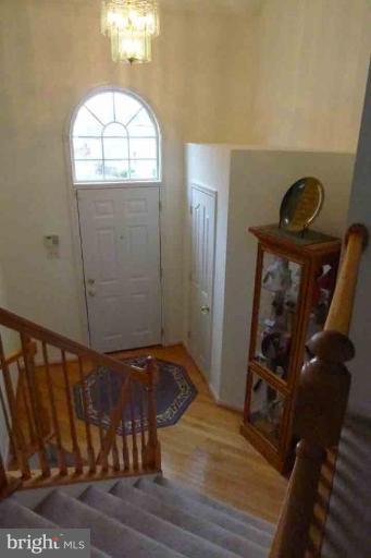 6295 Patuxent Quarter Road Hanover, MD 21076 - Photo 9 of 22 Entrance / Foyer
