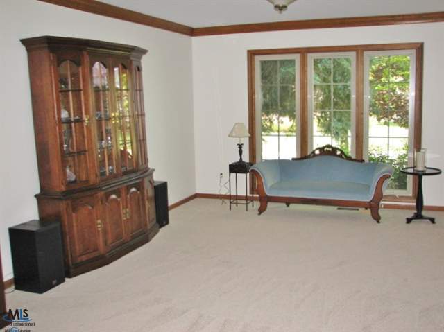 1863 Jason Circle Rochester, MI 48306 - Photo 13 of 15 31103352-12.JPG