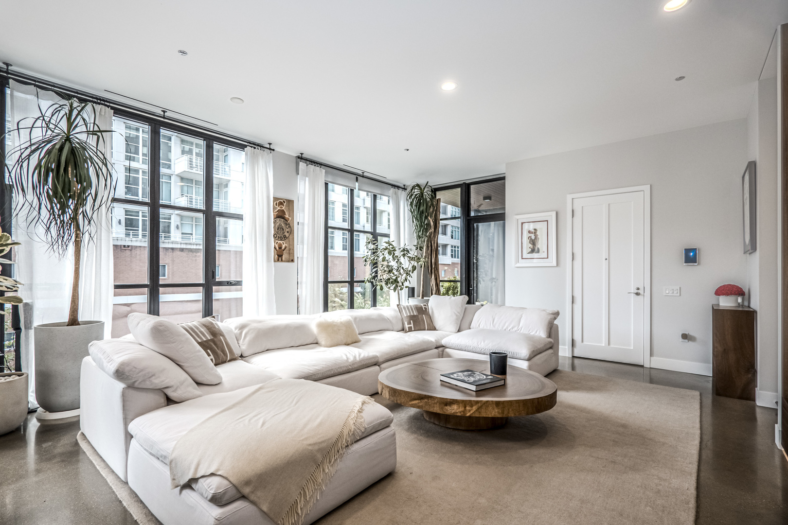 900 West Washington Boulevard, Unit 304 Chicago, IL 60607 - Photo 9 of 30