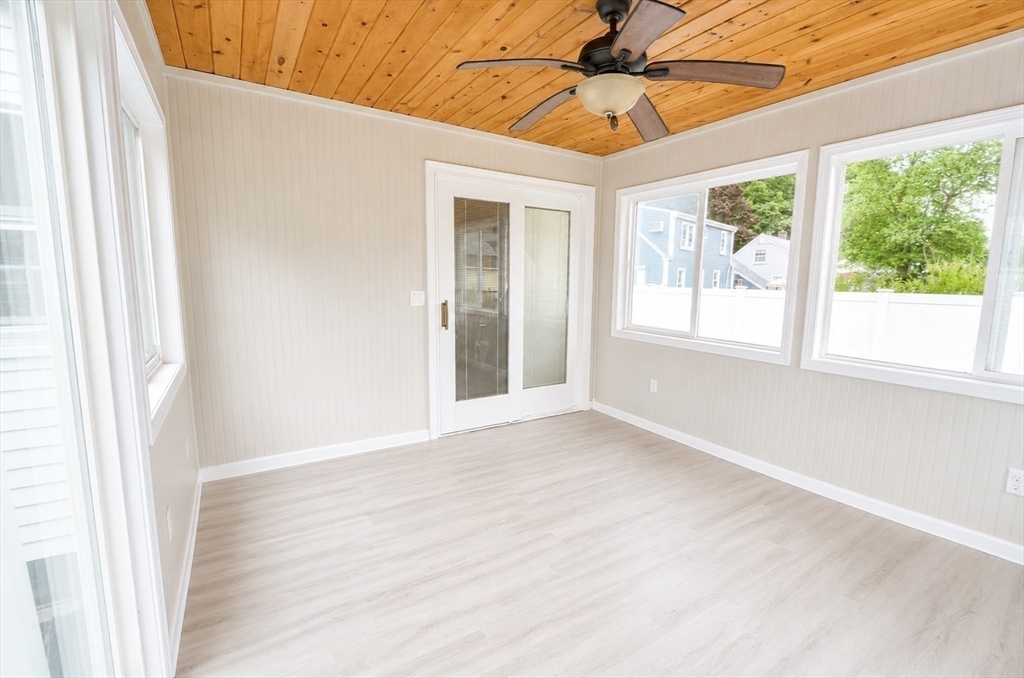 227 Arcadia Boulevard Springfield, MA 01118 - Photo 14 of 17