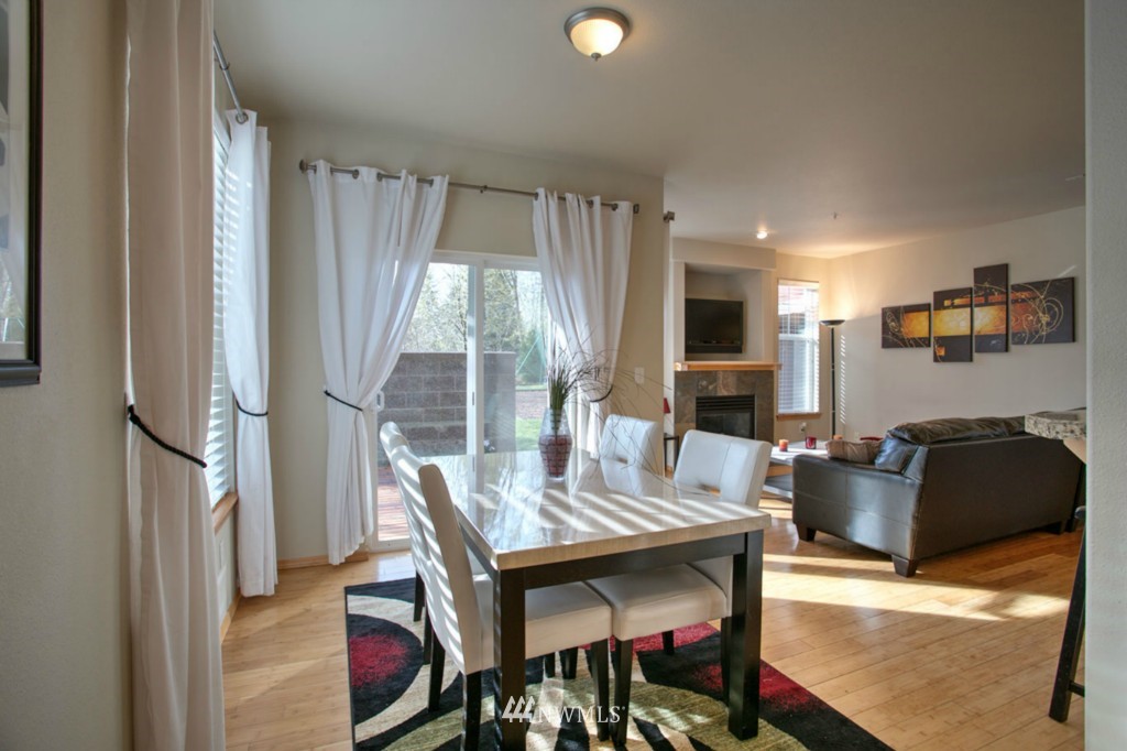 17170 114th Lane Southeast Renton, WA 98055 - Photo 4 of 15 Gallery Image 4