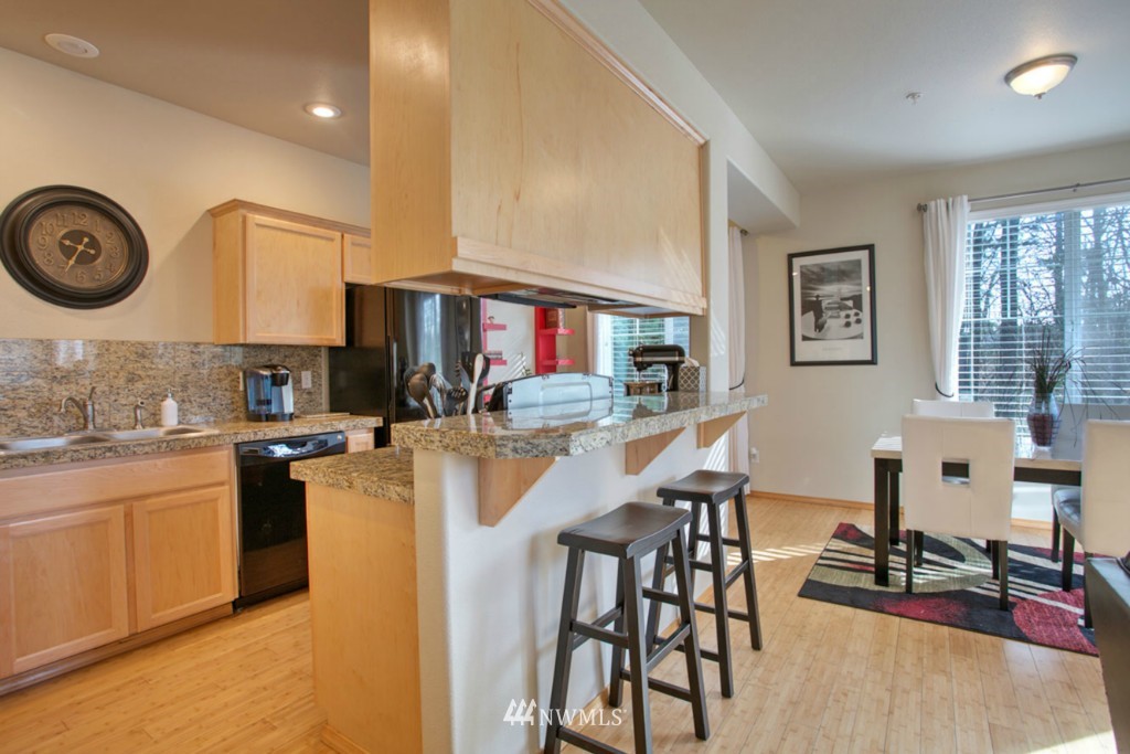 17170 114th Lane Southeast Renton, WA 98055 - Photo 7 of 15 Gallery Image 7