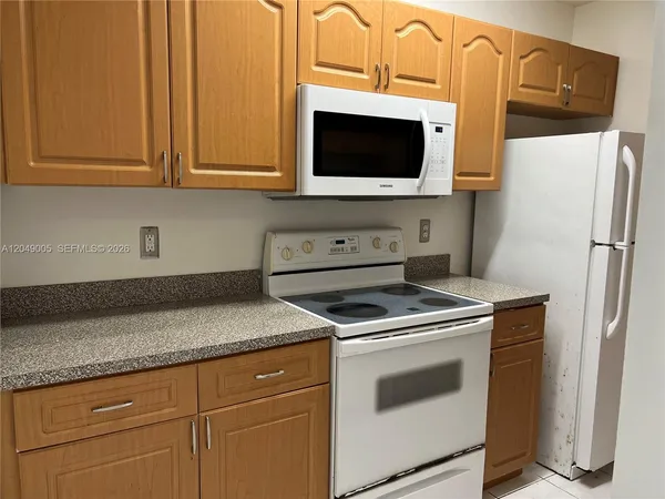 $1,550 | 2982 Northwest 55th Avenue, Unit 1B, Lauderhill, FL 33313
