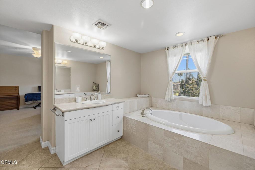 1531 Windshore Way Oxnard, CA 93035 - Photo 13 of 34