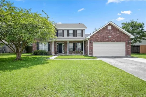 $390,000 | 424 East Redbud Drive, Slidell, LA 70458