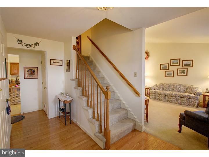 1121 Tuckerton Road Reading, PA 19605 - Photo 4 of 24 Foyer
