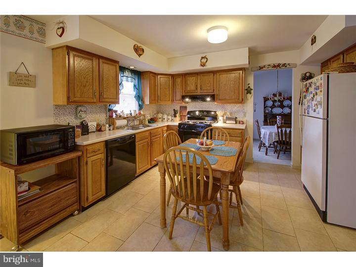 1121 Tuckerton Road Reading, PA 19605 - Photo 10 of 24 Kitchen