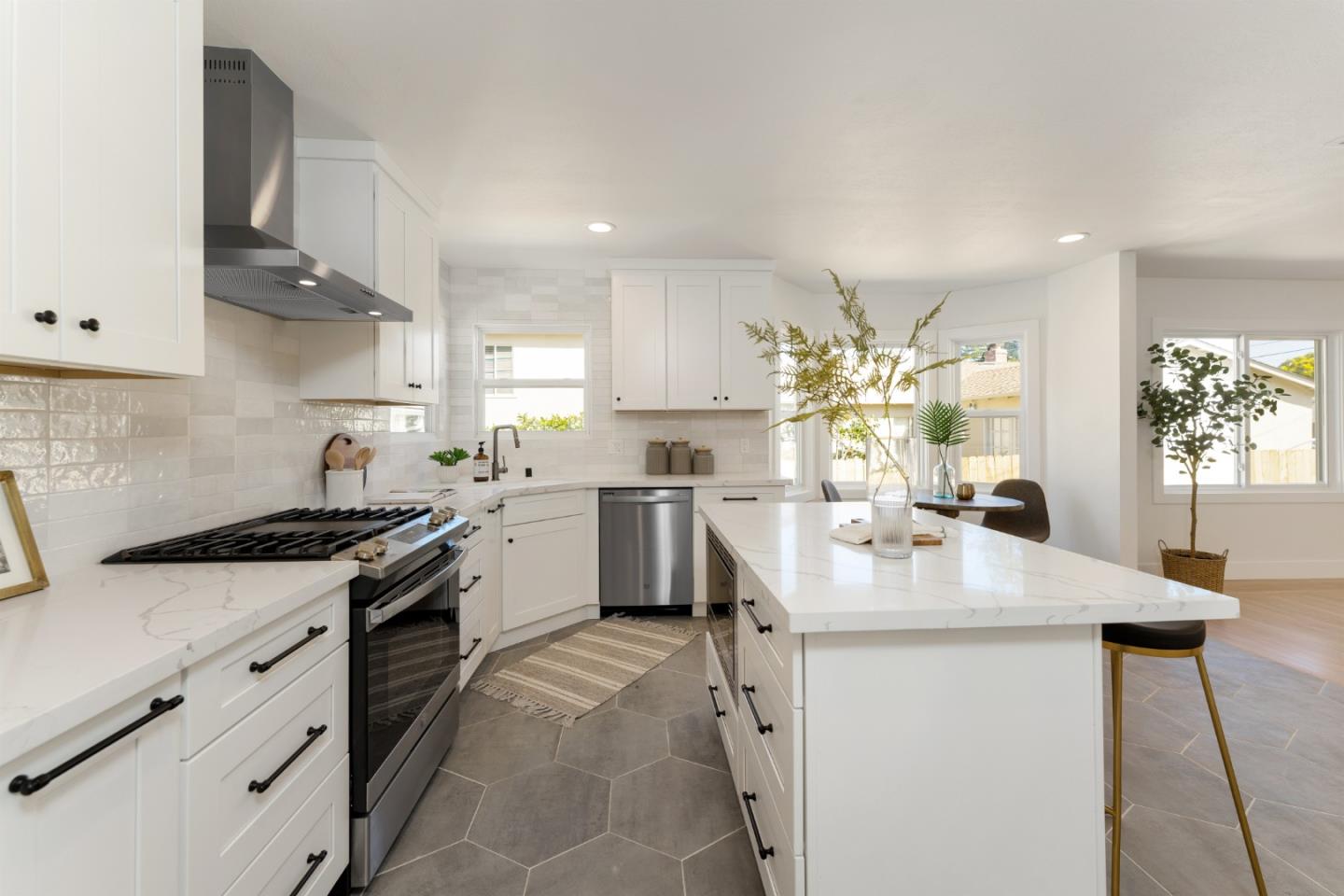 528 Anza Street Mountain View, CA 94041 - Photo 12 of 27