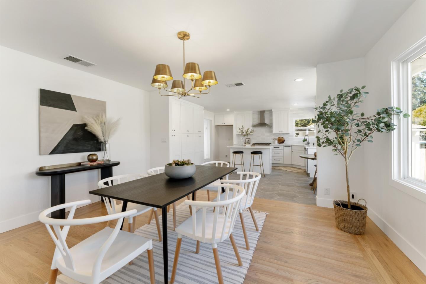 528 Anza Street Mountain View, CA 94041 - Photo 7 of 27