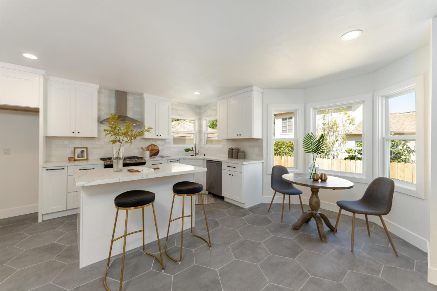 528 Anza Street Mountain View, CA 94041 - Photo 9 of 27