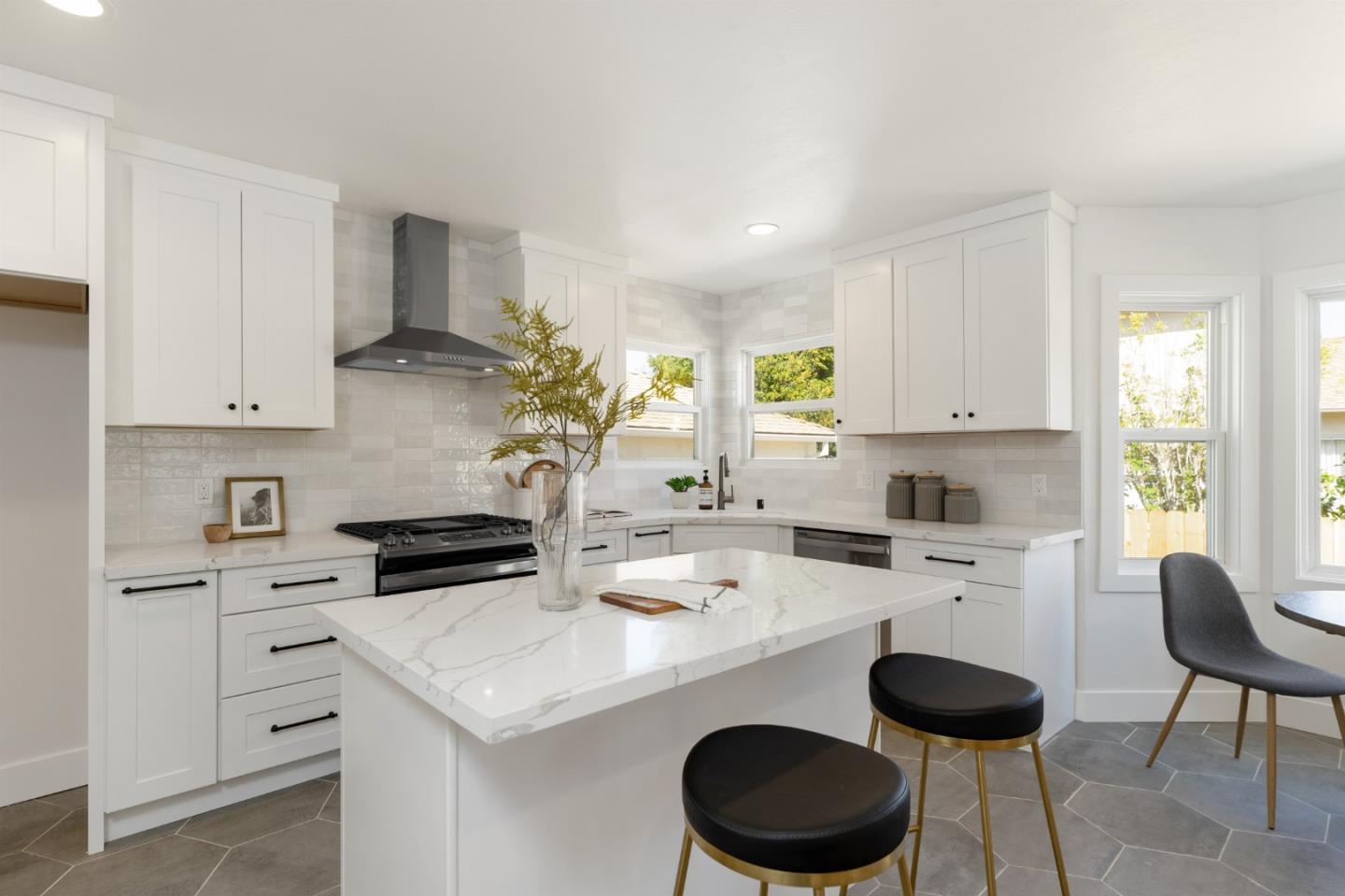 528 Anza Street Mountain View, CA 94041 - Photo 10 of 27