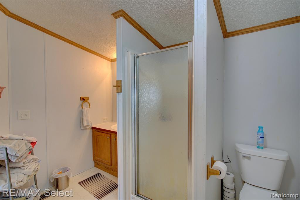 3509 South Genesee Road Burton, MI 48519 - Photo 18 of 32