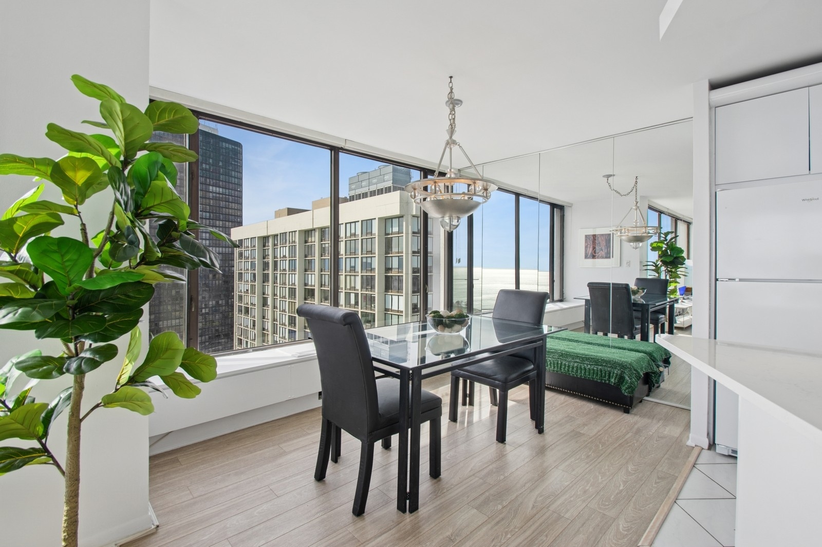 5455 North Sheridan Road, Unit 3702 Chicago, IL 60640 - Photo 11 of 27 Gallery Image 11